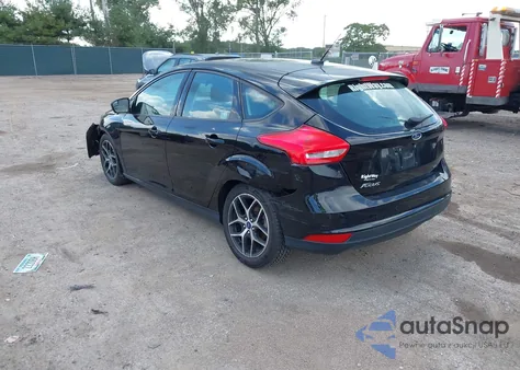 2018 Ford Focus Sel z USA, uszkodzony, nr VIN 1FADP3M26JL215334